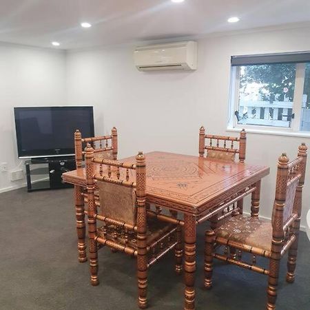 Little Nest In Ngaio Apartment Уелингтън Екстериор снимка