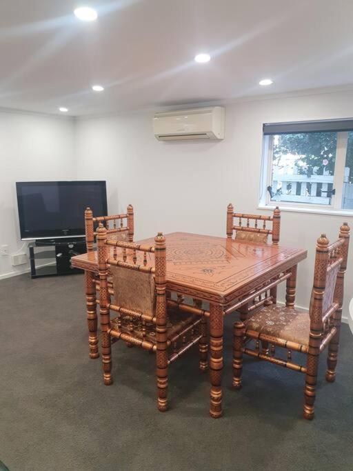 Little Nest In Ngaio Apartment Уелингтън Екстериор снимка