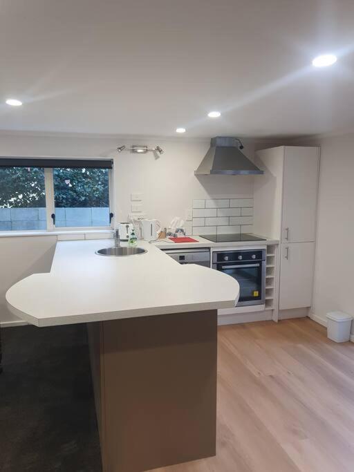 Little Nest In Ngaio Apartment Уелингтън Екстериор снимка